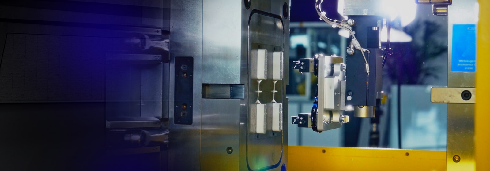 injection moulding machine during injection
